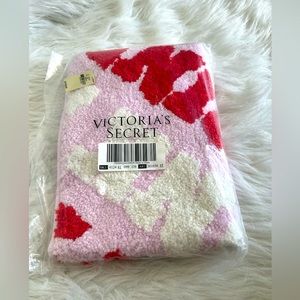 VS PINK Bath Mat